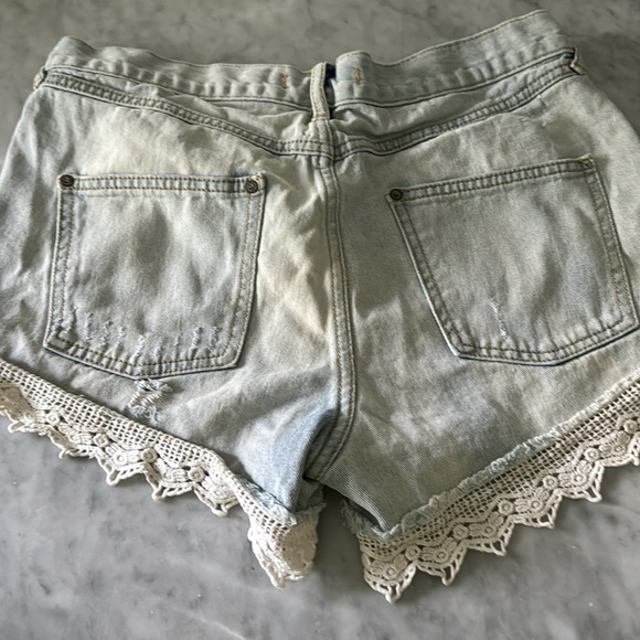 Free people Jean shorts size 28 - Picture 3 of 3